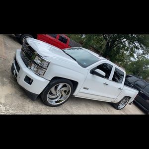 Meet your Posher, Emanuel